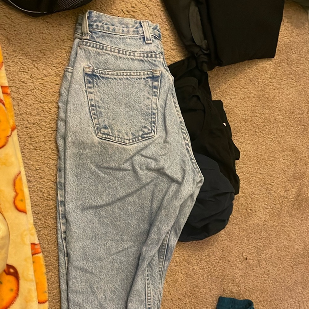 Guess mom jeans
